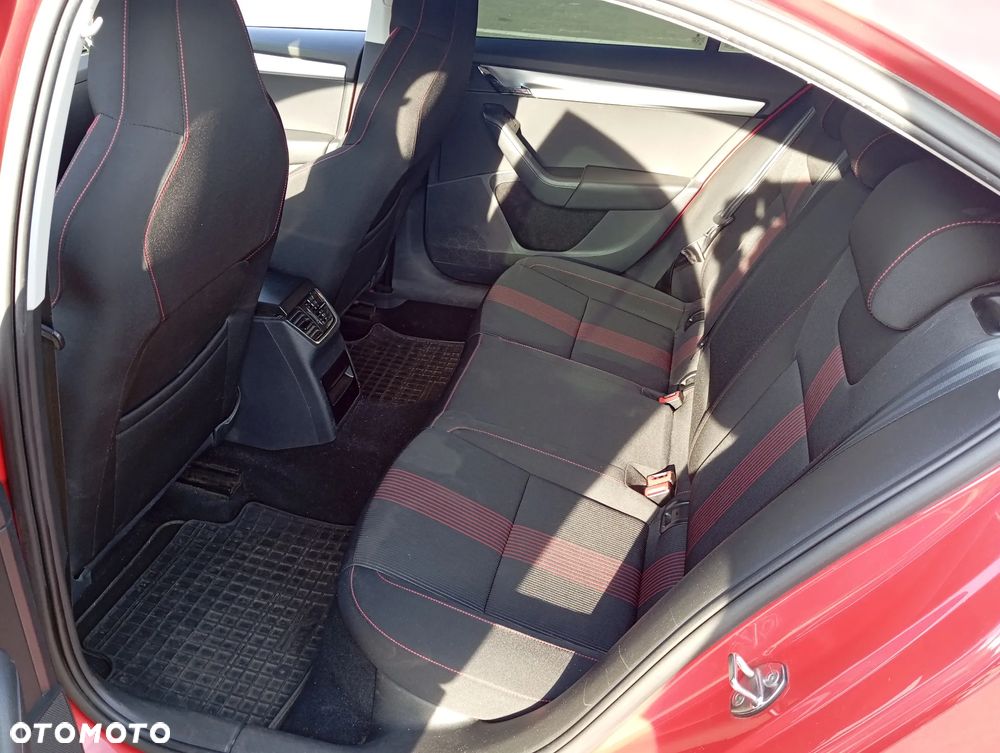 Skoda Octavia 1.4 TSI Ambition - 14