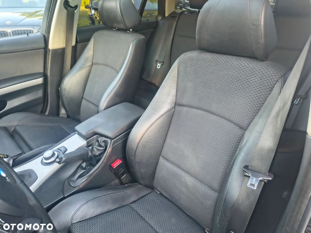 BMW Seria 3 320d Edition Sport - 17