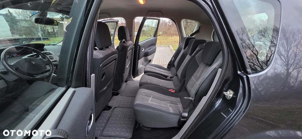 Renault Scenic - 28