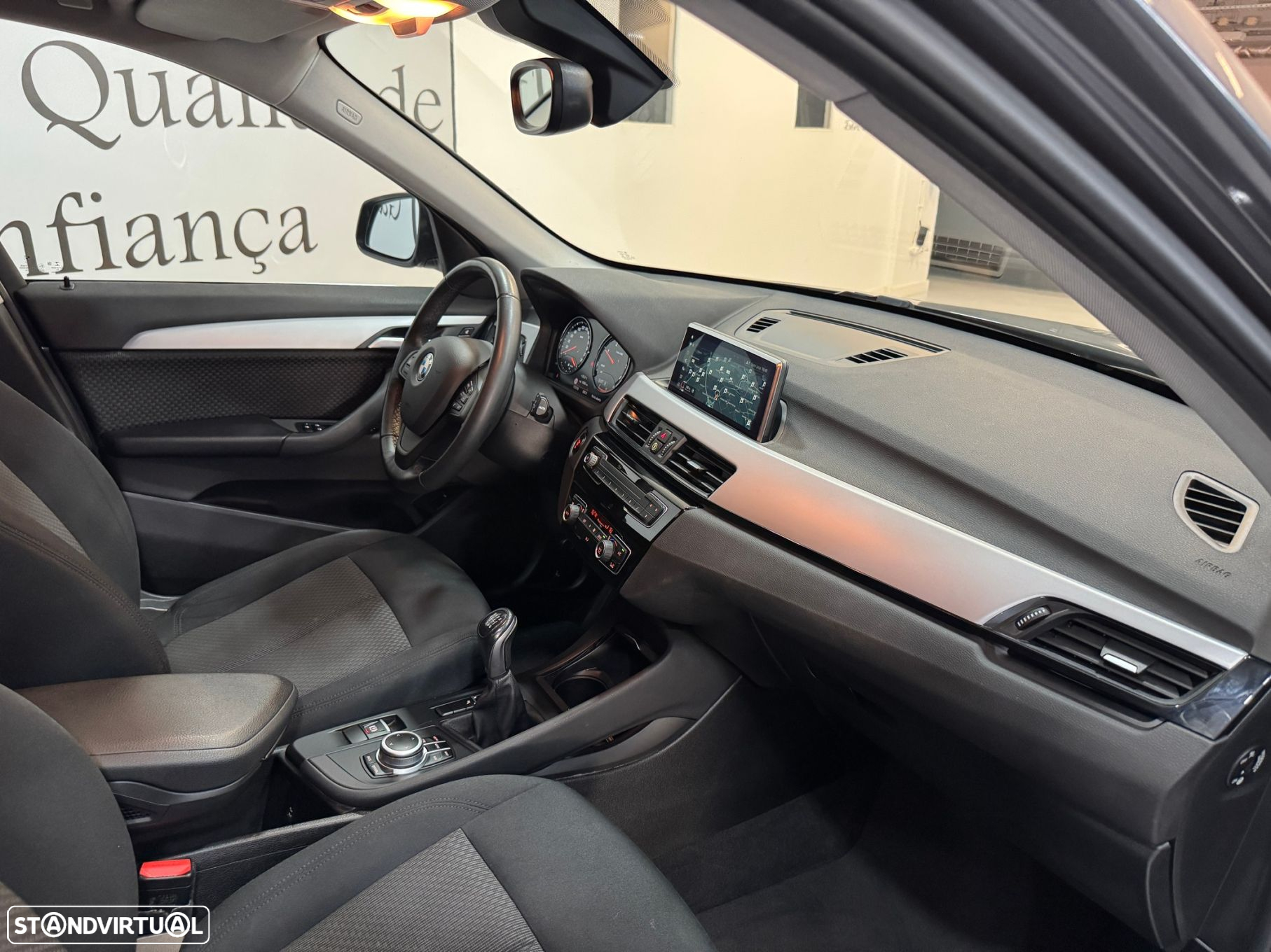 BMW X1 16 d sDrive Advantage - 33