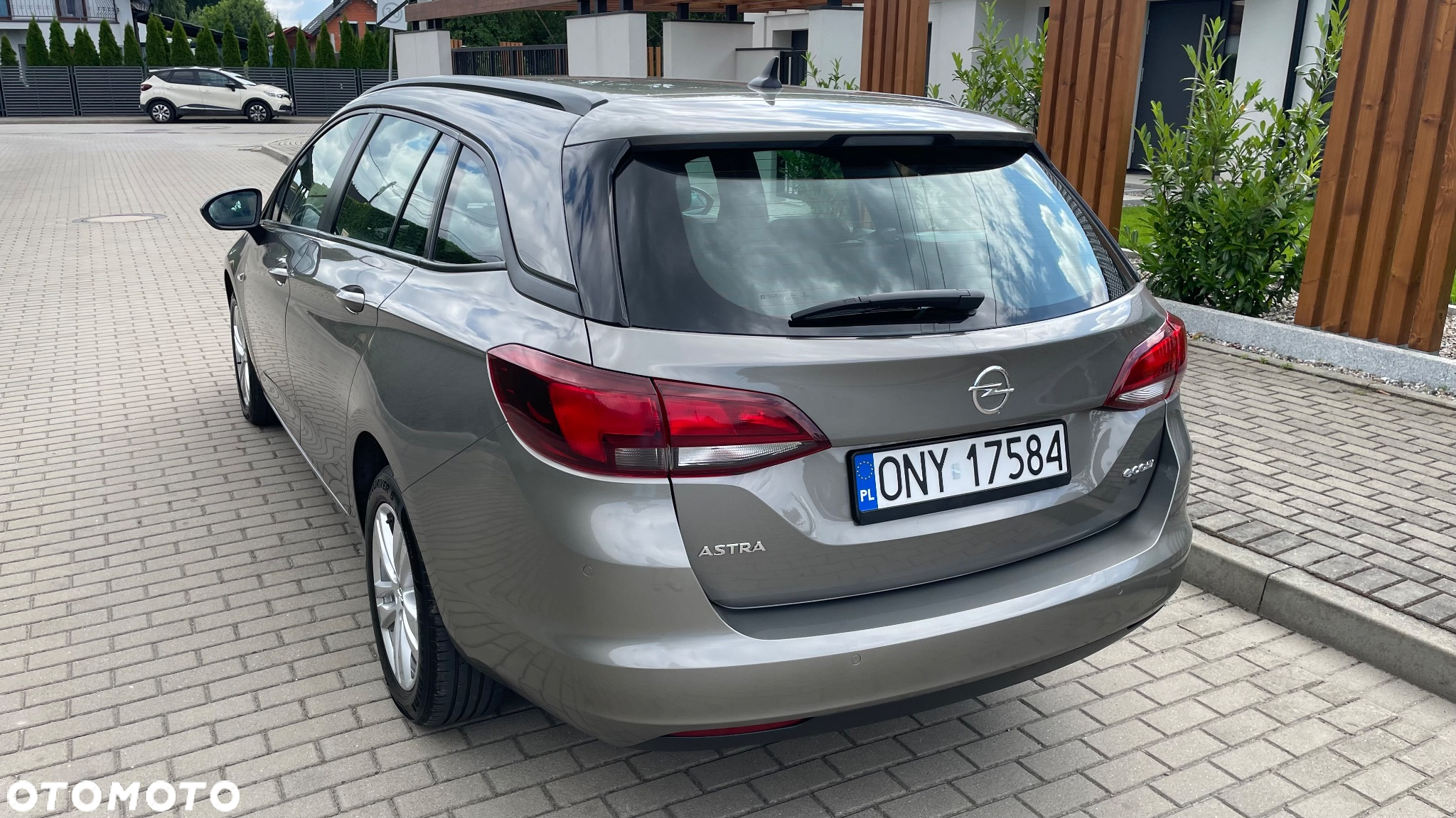 Opel Astra 1.6 CDTI Sports Tourer Active - 11