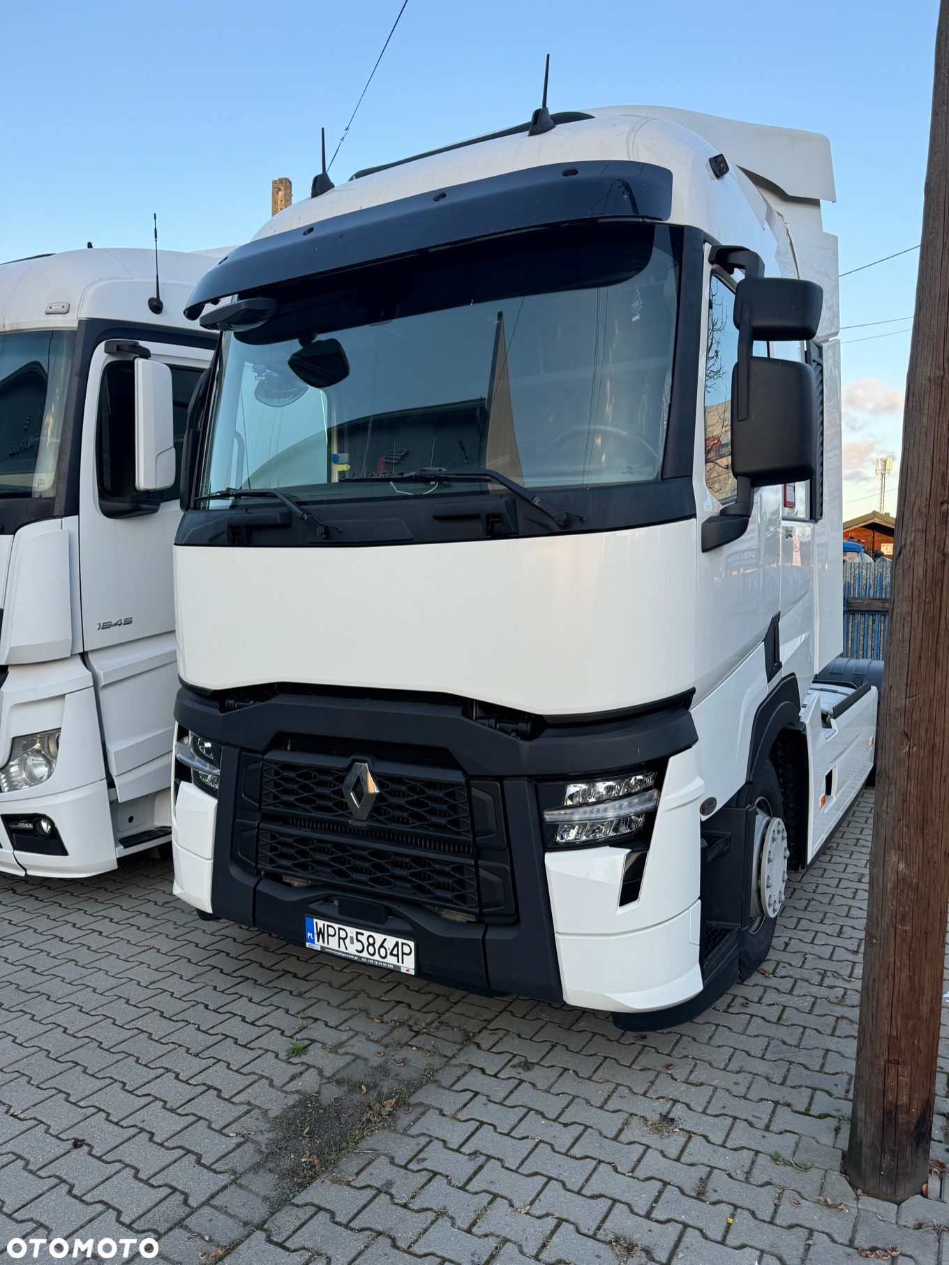 Renault T440 - 2