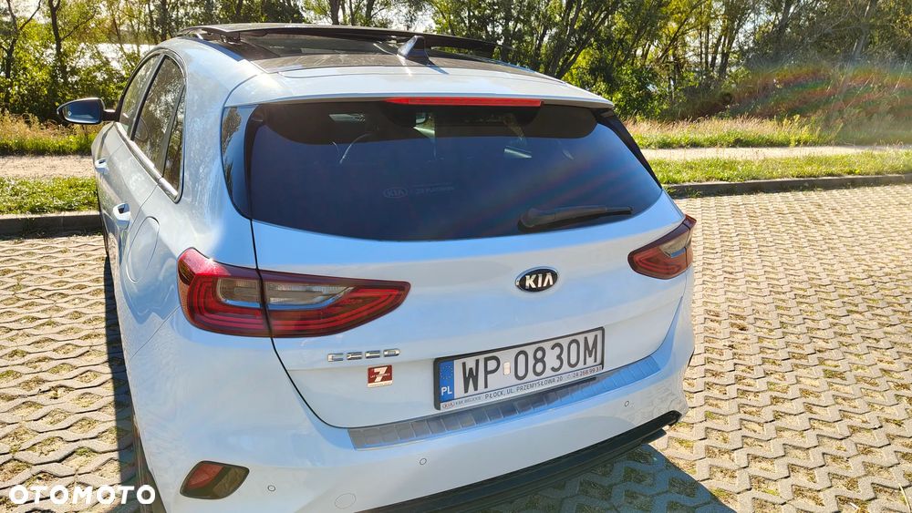 Kia Ceed 1.4 T-GDI L Business Line DCT - 11