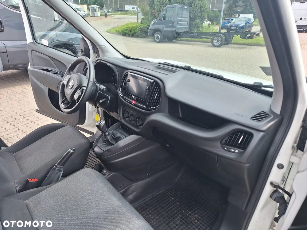 Fiat Doblo Maxi diesel 1,6 105KM blaszak 3 osobowy Krajowy FV23% - 14