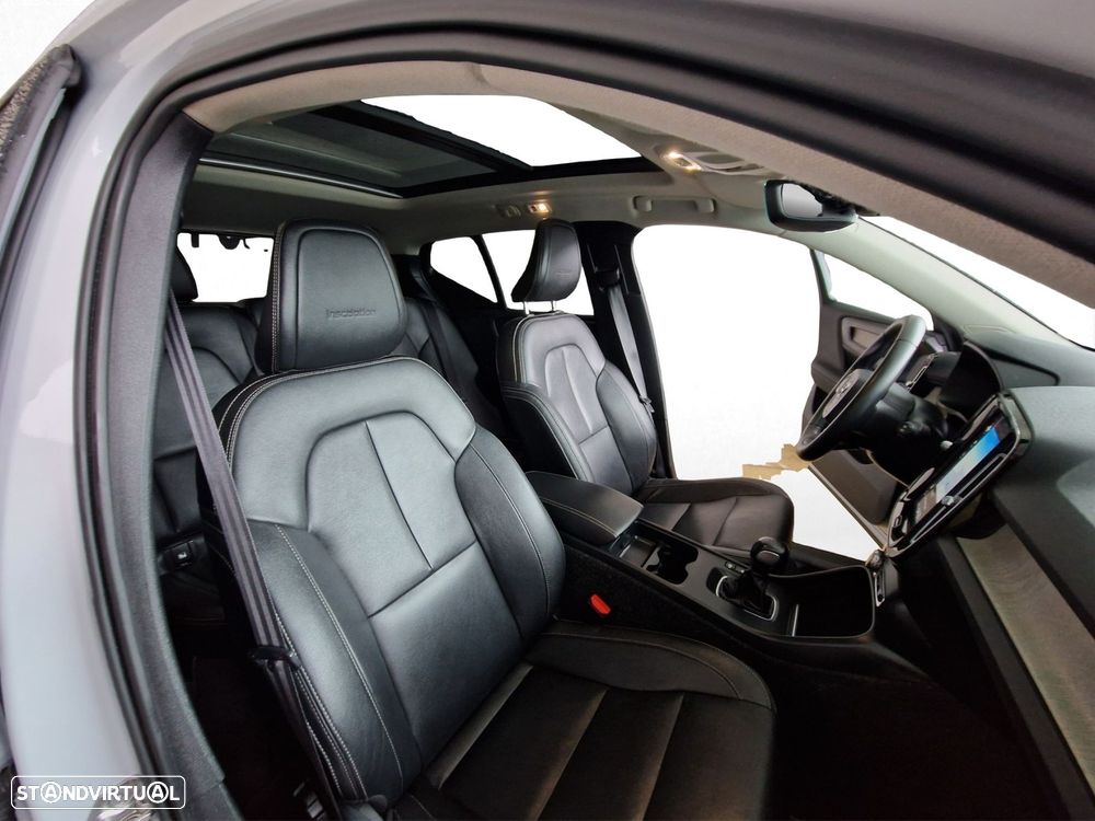 Volvo XC 40 2.0 D3 Momentum Plus - 18
