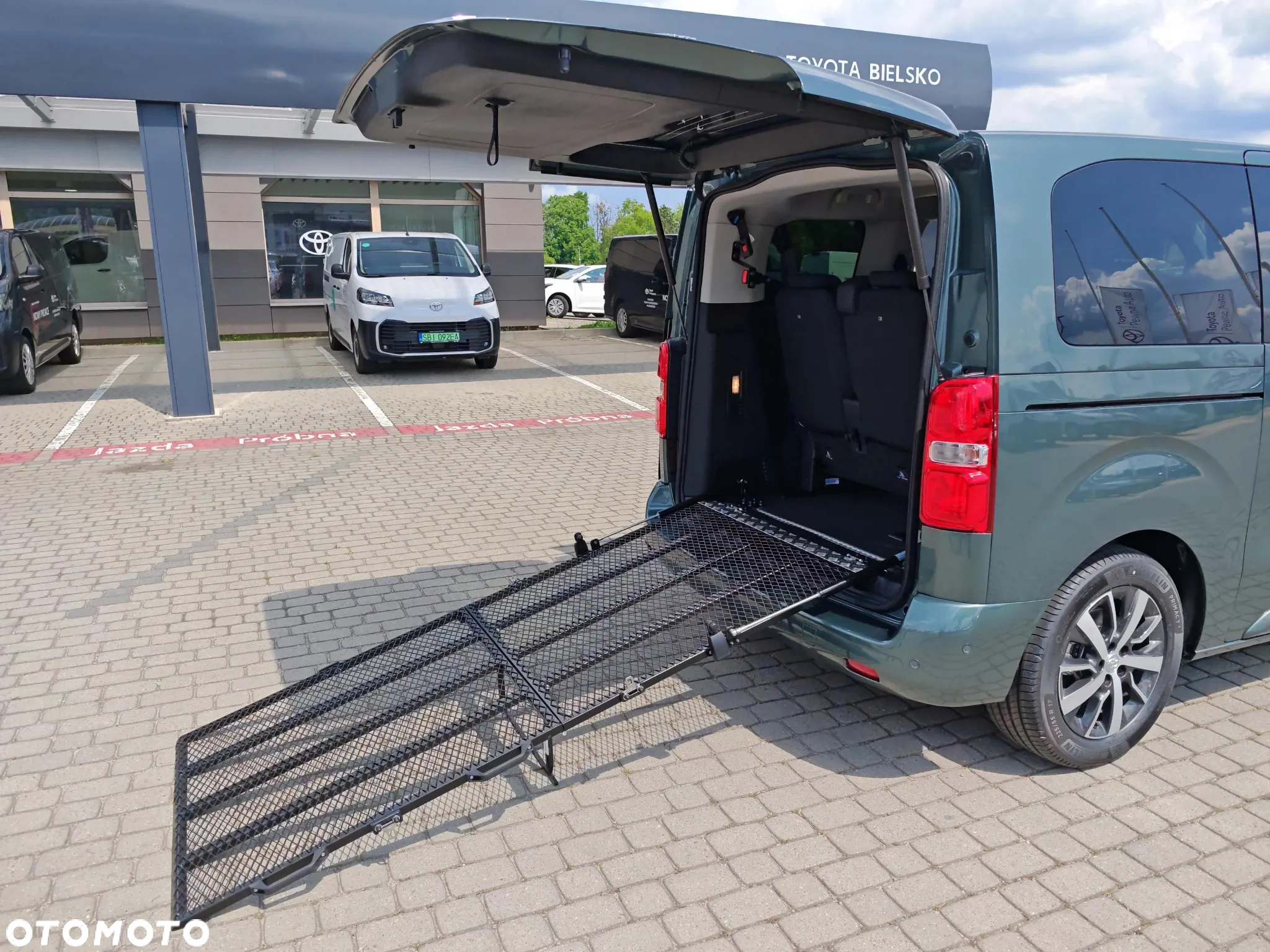 Toyota Proace Verso 2.0 D4-D Medium Family - 12
