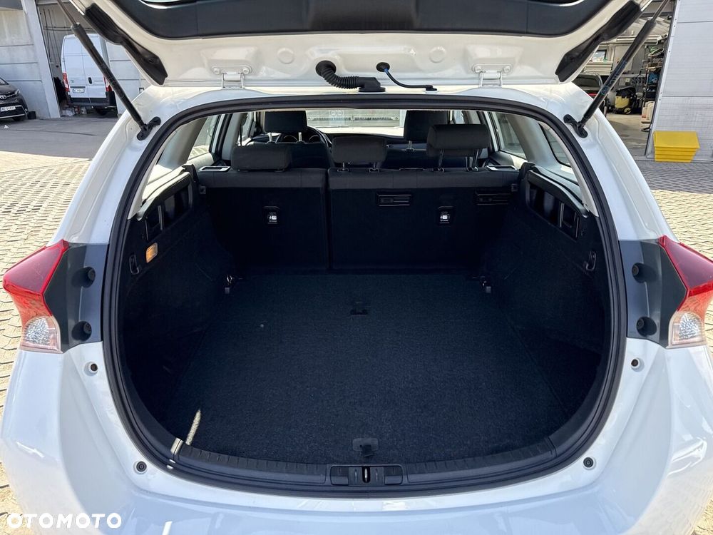 Toyota Auris Hybrid 135 Premium - 14