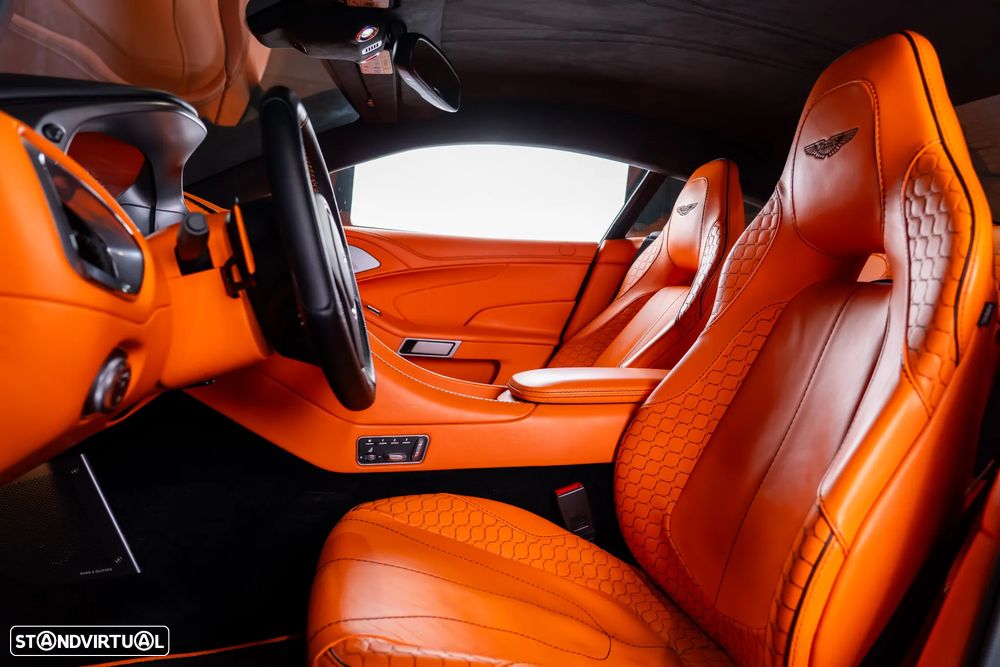 Aston Martin Vanquish 5.9 V12 - 31