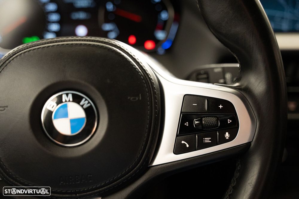 BMW 116 d Pack Desportivo M Auto - 21