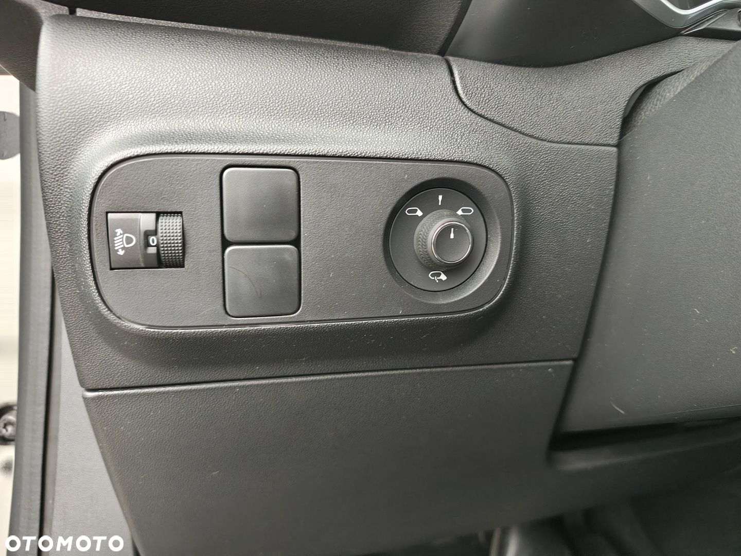 Citroën C3 1.2 PureTech Max EAT6 - 21
