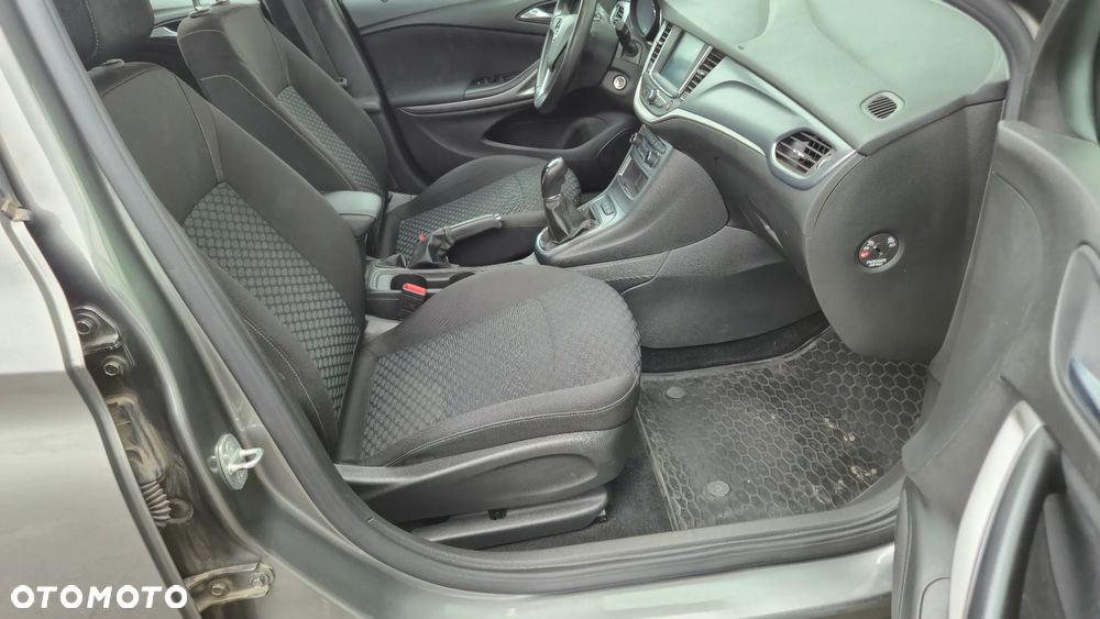 Opel Astra 1.4 T Enjoy - 11