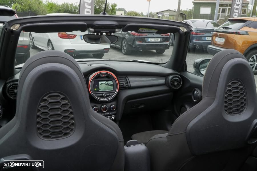 MINI Cabrio Cooper Premium Extra JCW Auto - 25