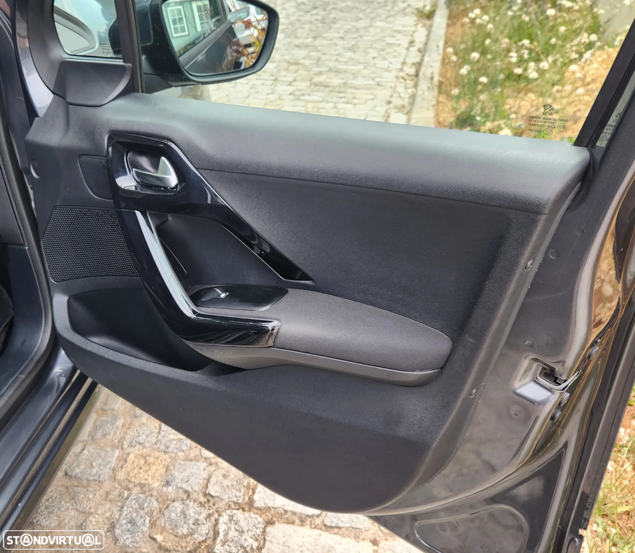 Peugeot 208 1.2 VTi Allure - 18