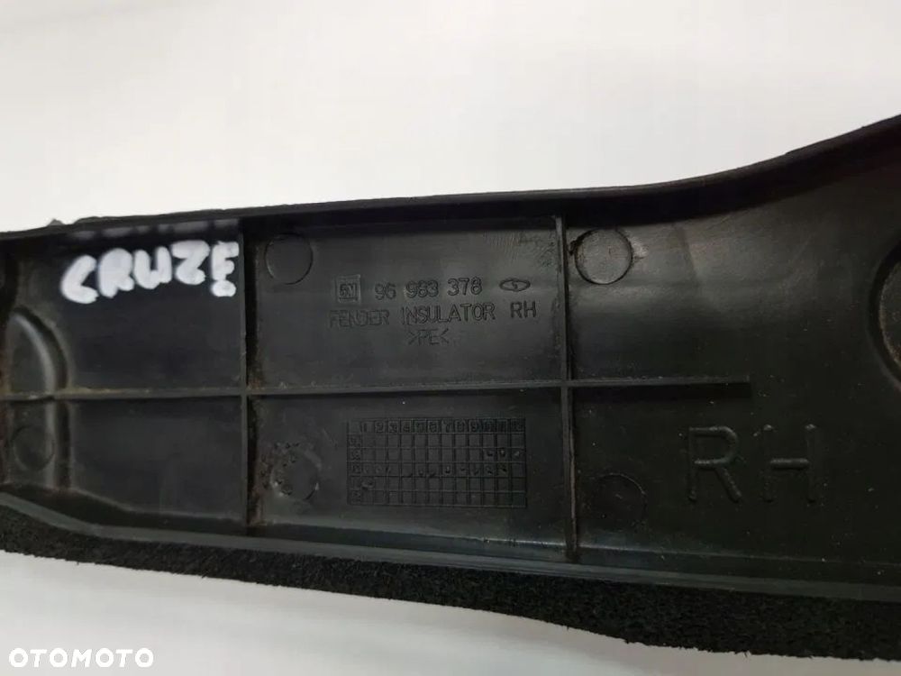 WYGŁUSZENIE OSŁONA BŁOTNIKA LEWE CRUZE 96983377 - 5