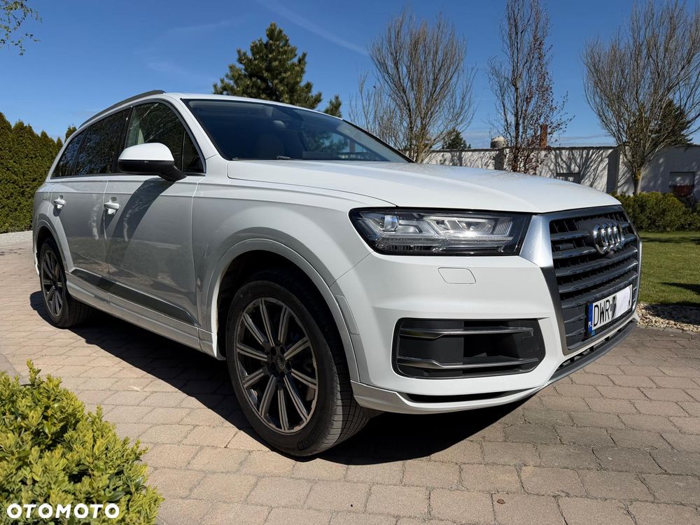 Audi Q7 - 1