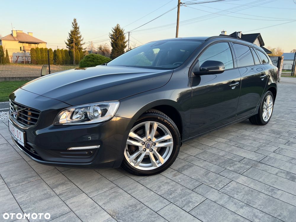Volvo V60 D3 Summum - 1