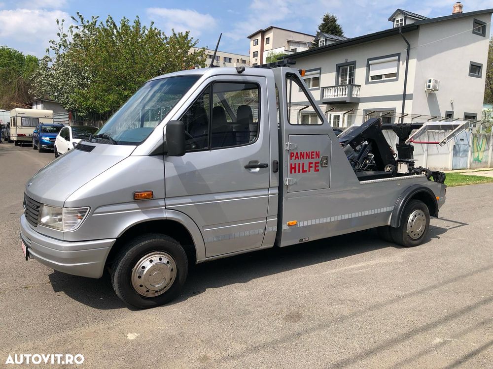 Mercedes-Benz Sprinter - 2