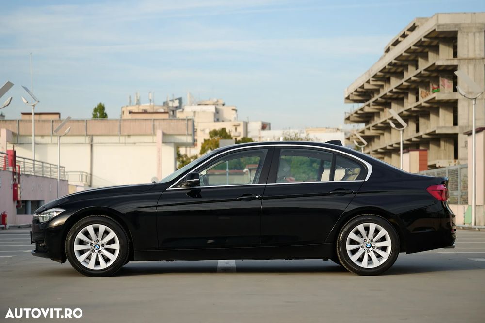 BMW Seria 3 320d Aut. Luxury Line - 7