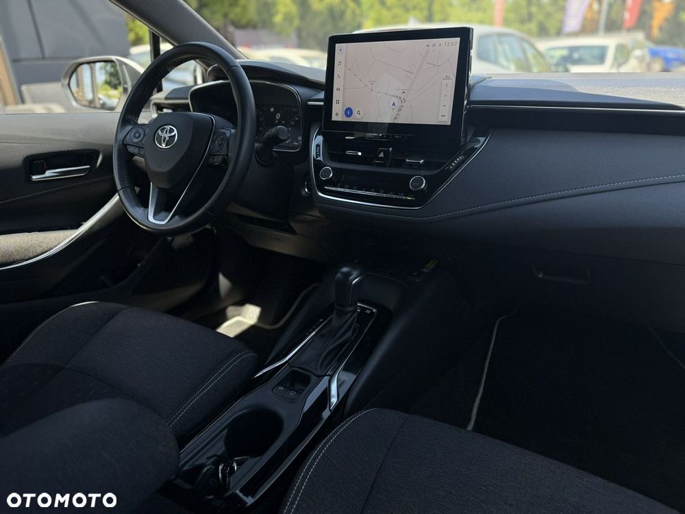 Toyota Corolla 1.8 Hybrid Executive - 16