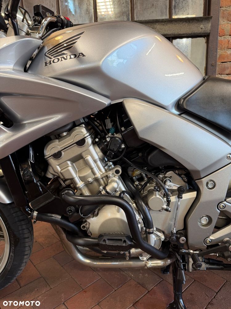 Honda CBF - 24