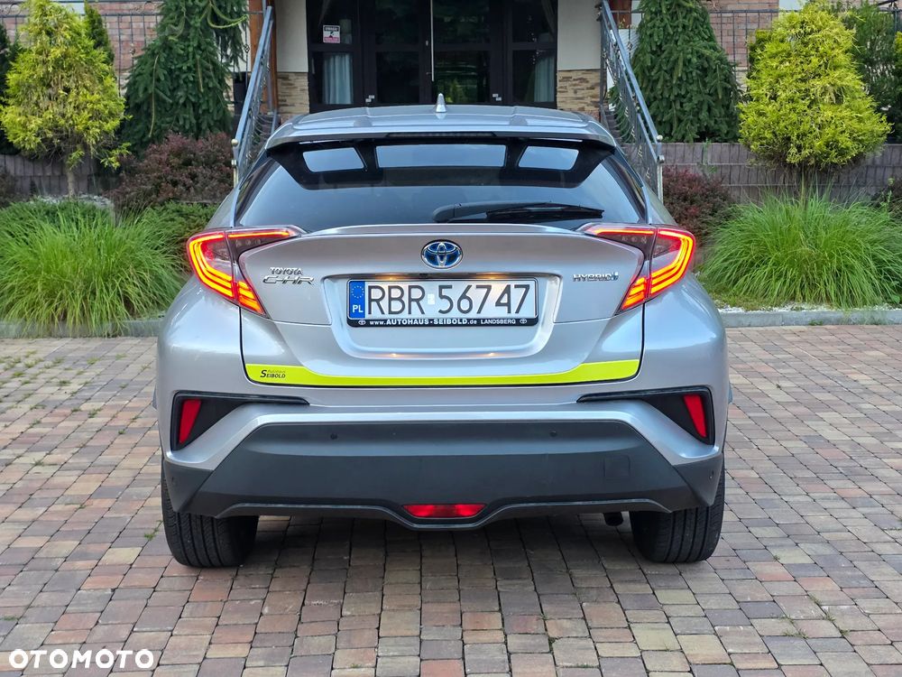 Toyota C-HR 1.8 Hybrid Neon Lime powered by JBL - 6