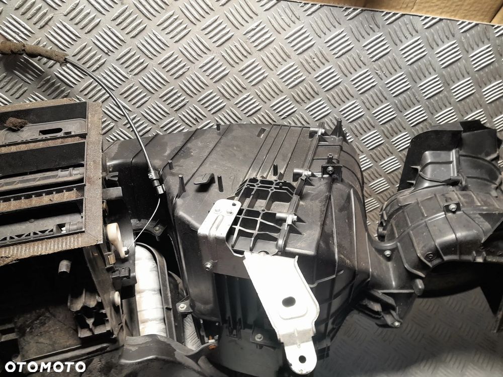 VOLKSWAGEN TRANSPORTER T5  NAGRZEWNICA 7H1819095 - 3