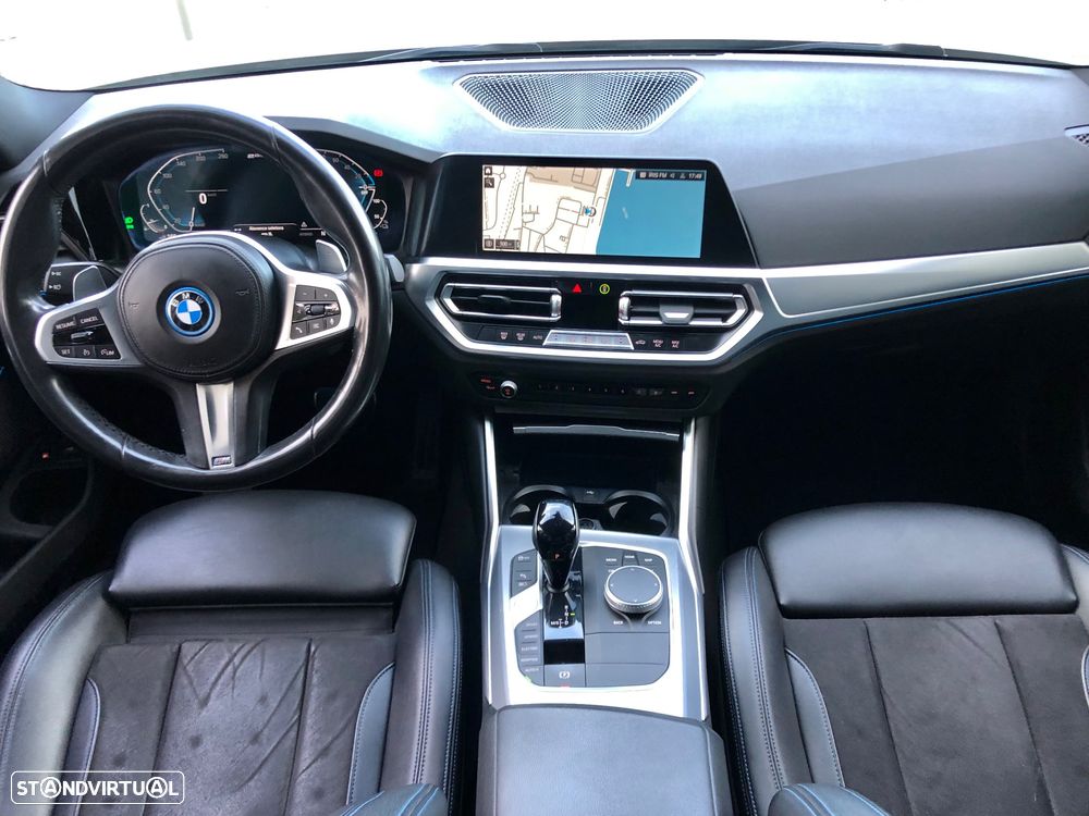 BMW 320 e Pack Desportivo M Auto - 25