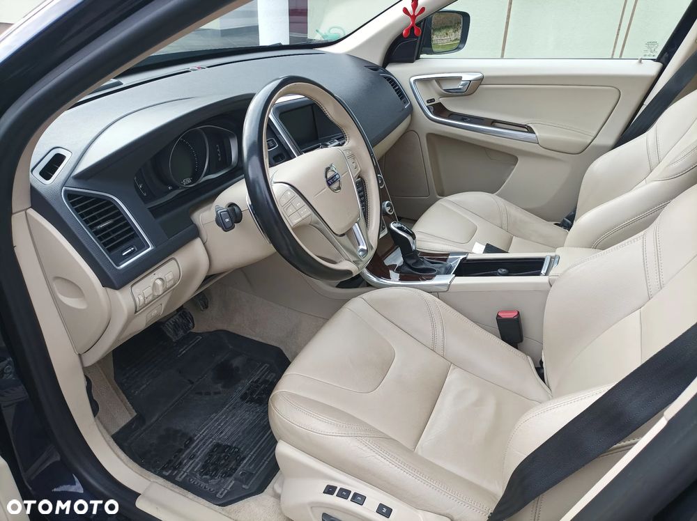 Volvo XC 60 D3 Drive-E R-Design Momentum - 9