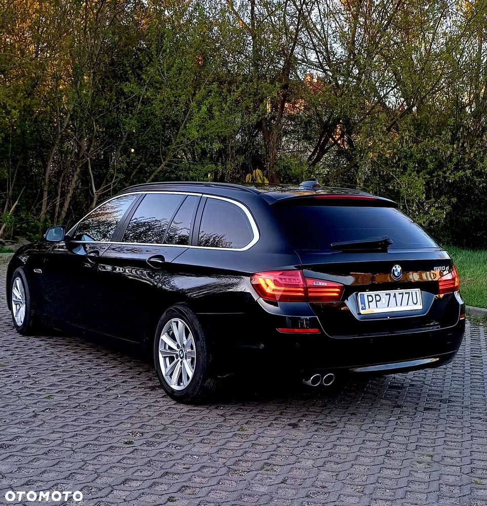 BMW Seria 5 520d xDrive Luxury Line - 7