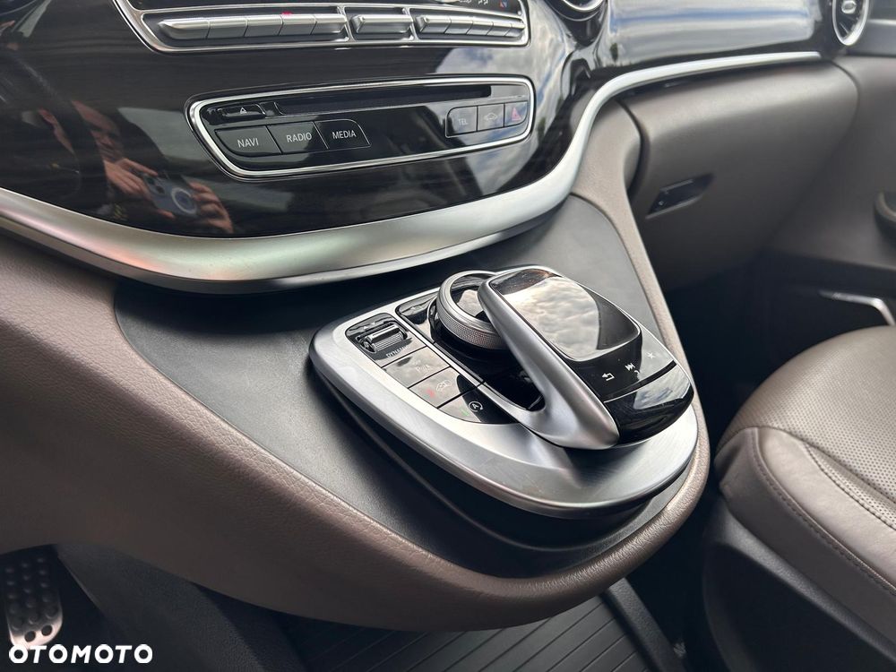 Mercedes-Benz Klasa V 300 d 4-Matic Avantgarde 9G-Tronic (długi) - 29