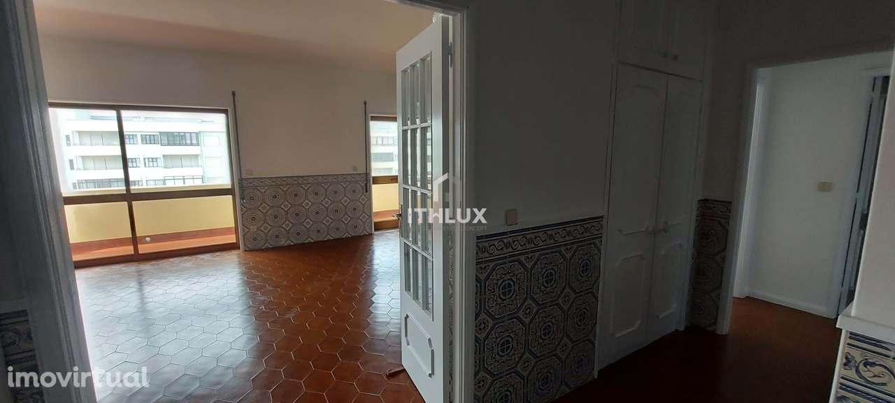 Apartamento T1 com Vista Mar, Elevador e Excelente Localização – Chafé - Grande imagem: 2/29