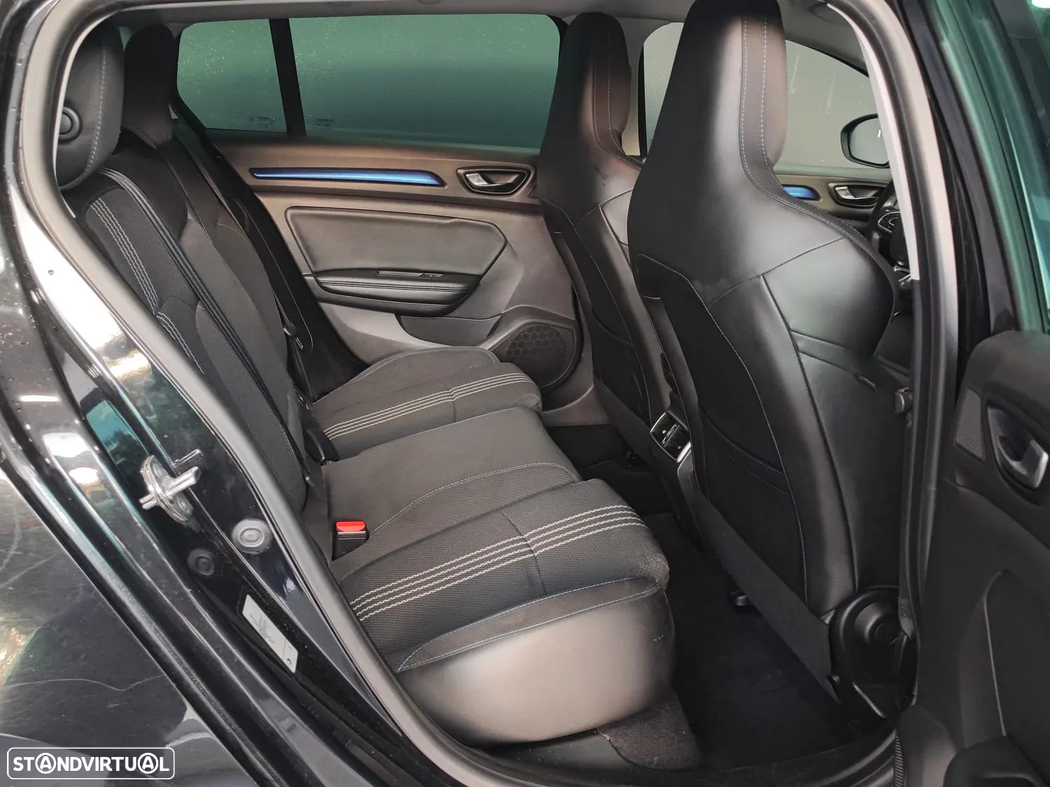 Renault Mégane Sport Tourer 1.5 dCi GT Line - 34