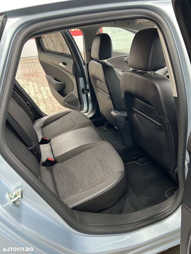 Opel Astra 1.6 TWINPORT ECOTEC Selection - 9