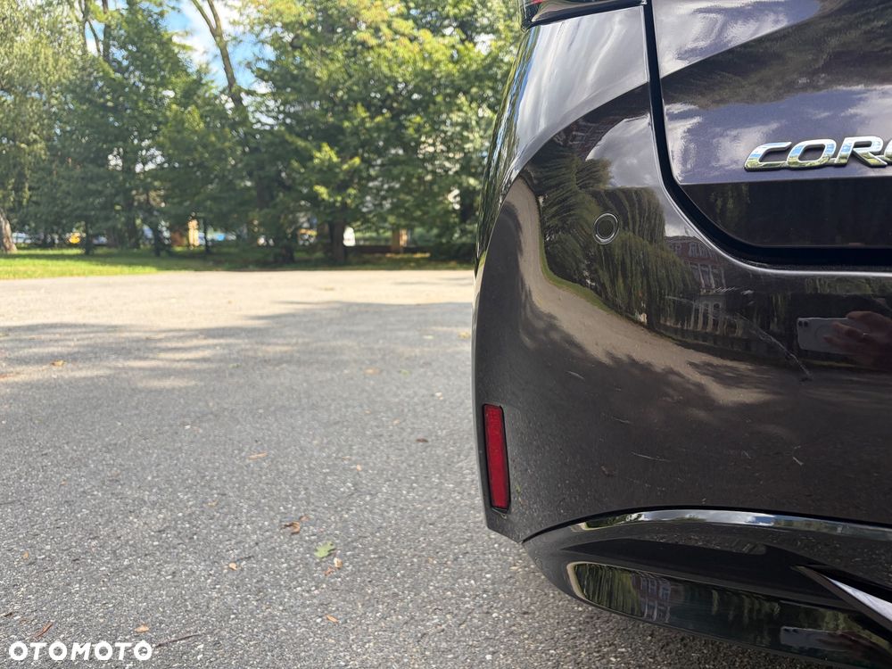 Toyota Corolla 2.0 Hybrid Executive - 16