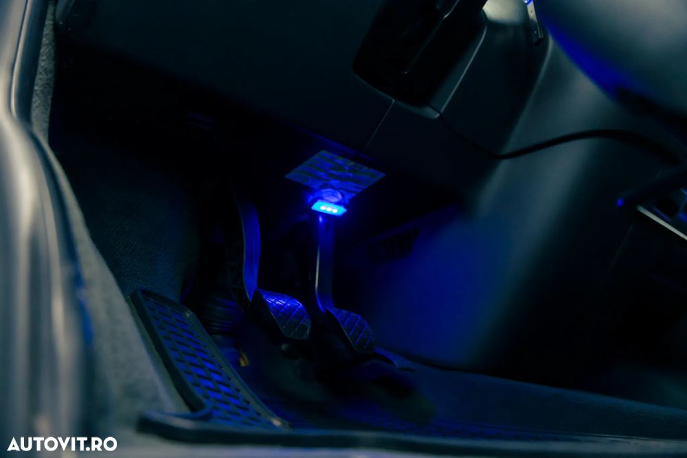 Volkswagen Multivan - 30