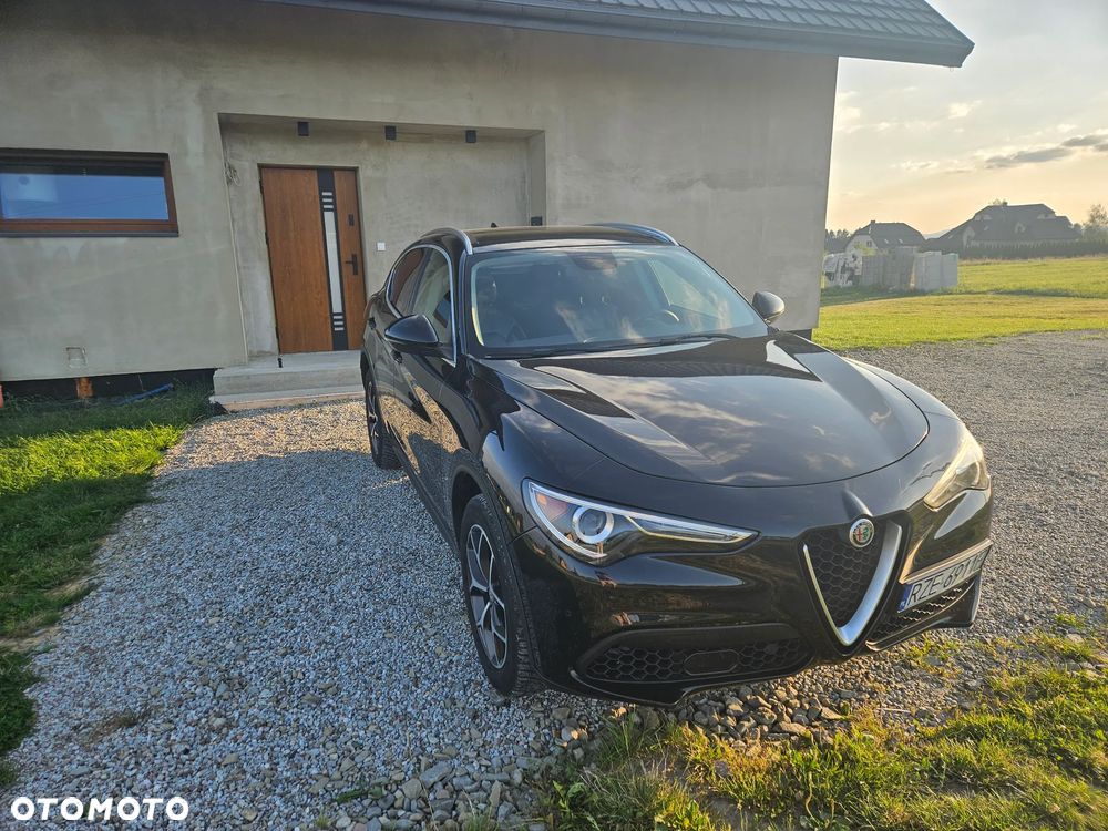 Alfa Romeo Stelvio 2.0 Turbo 16V AT8-Q4 Lusso - 1