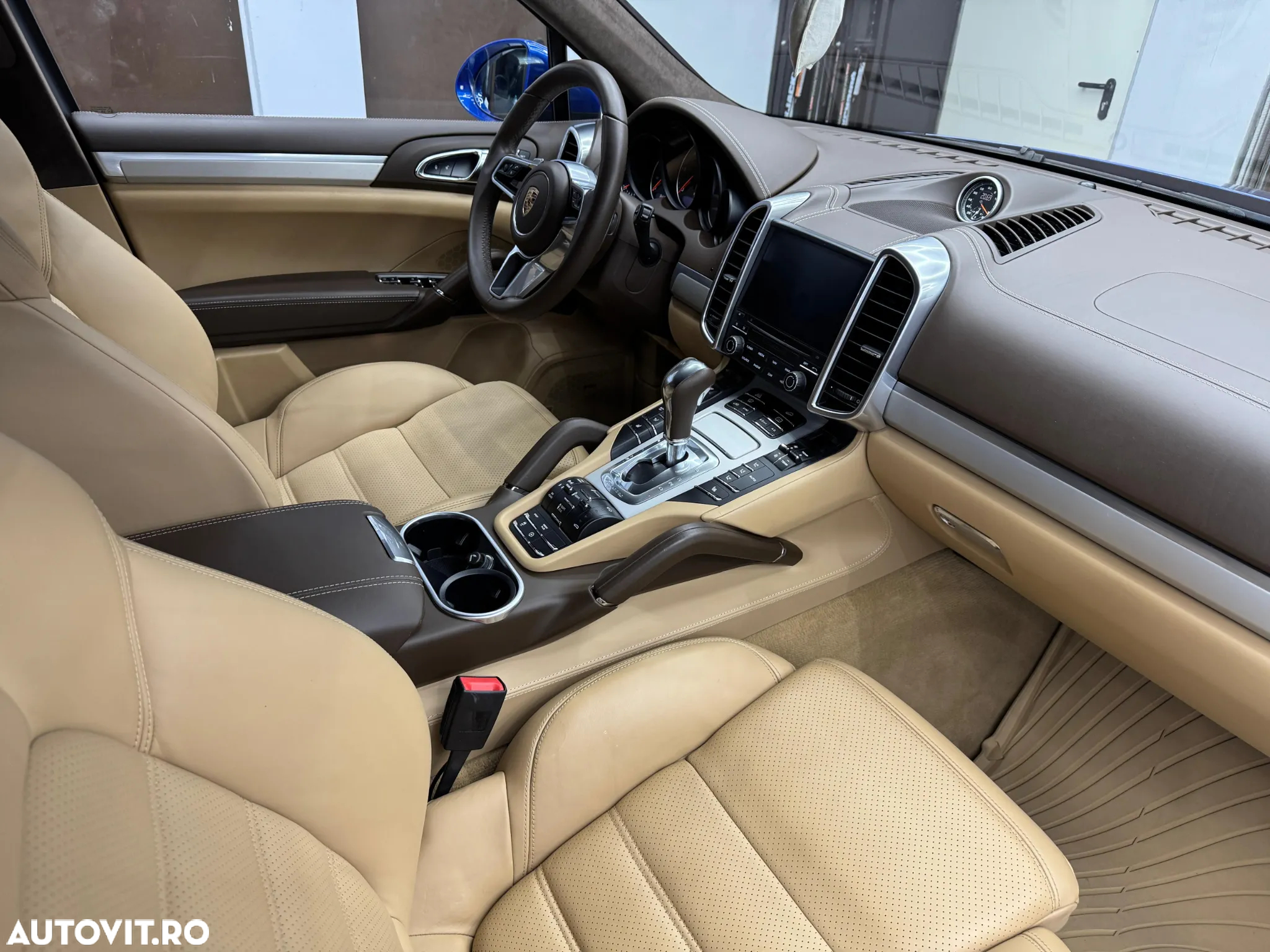 Porsche Cayenne 3.0 L - 32