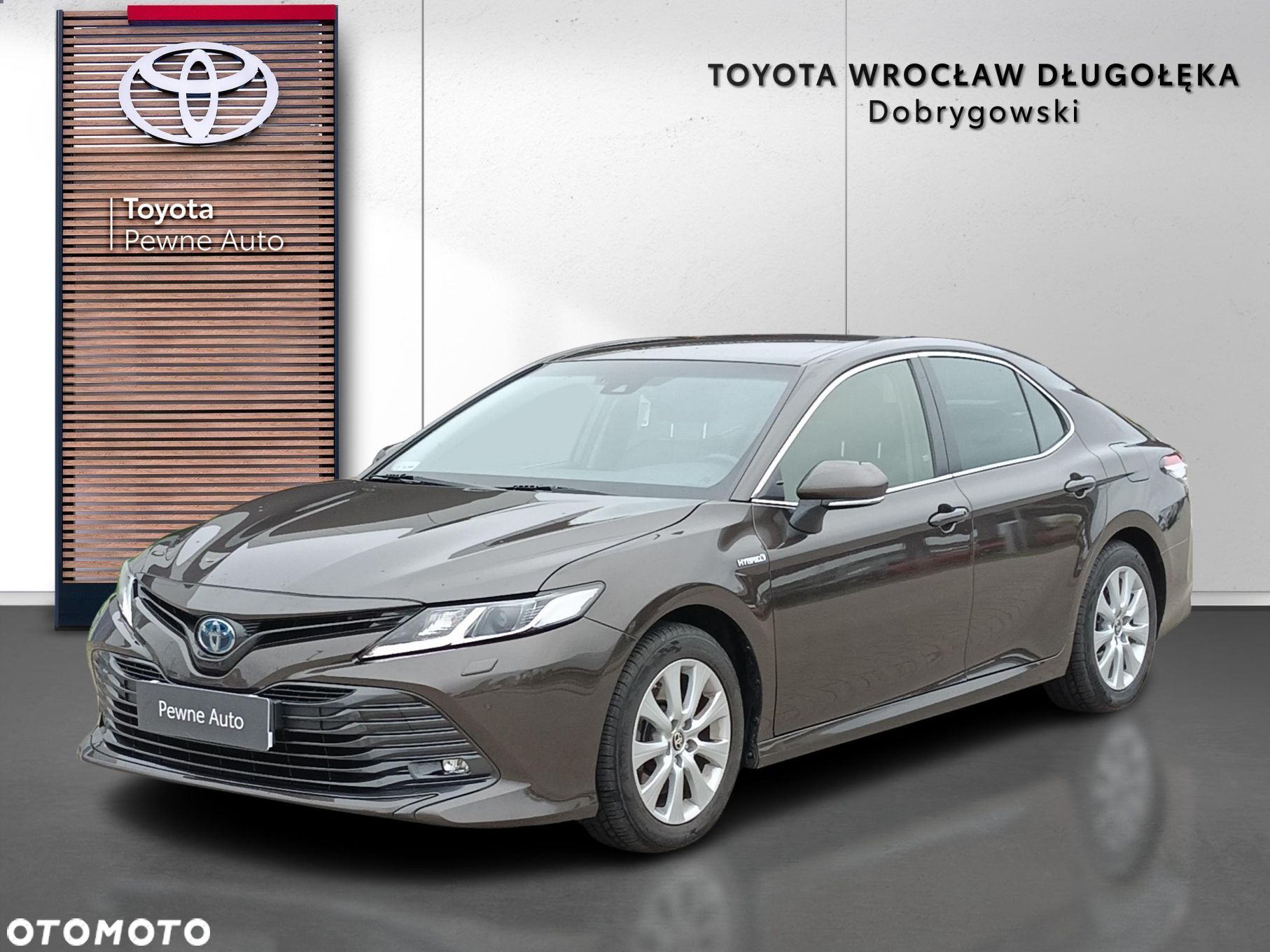 Toyota Camry 2.5 Hybrid Comfort CVT - 1