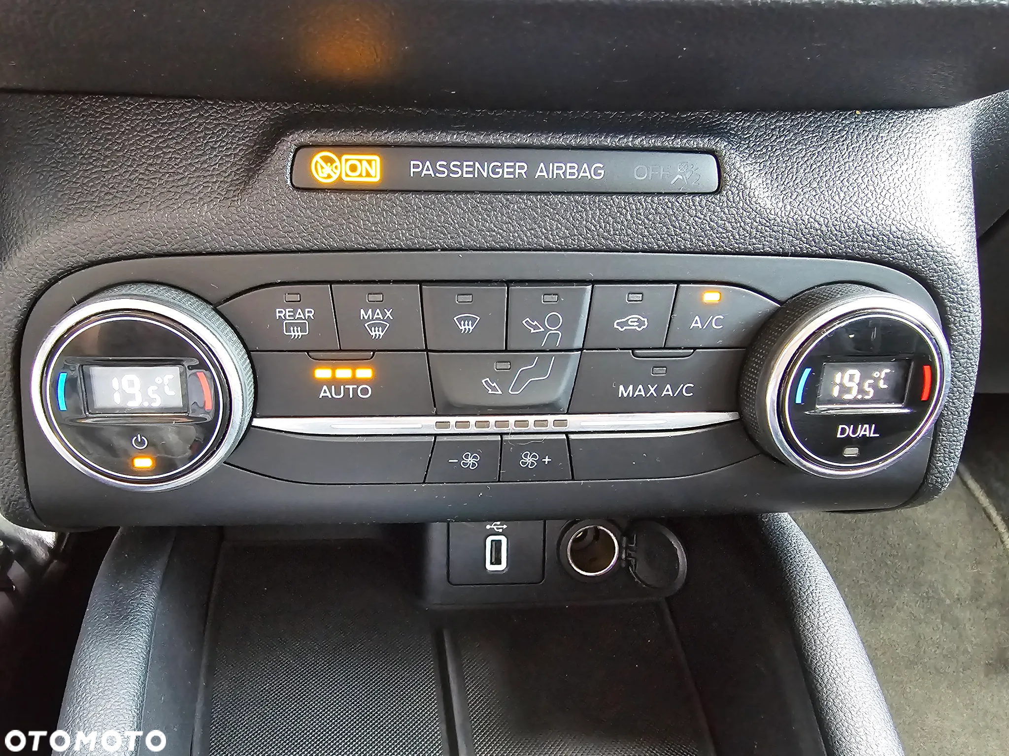 Ford Focus - 25