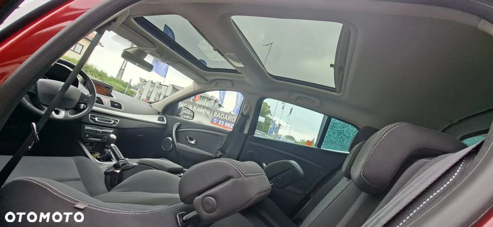 Renault Megane TCe 180 GT - 17