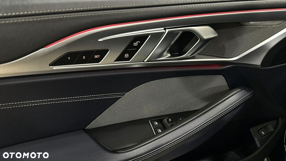 BMW Seria 8 - 14
