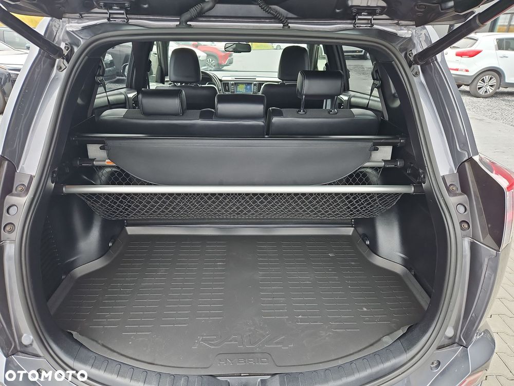 Toyota RAV4 Hybrid Style 4x2 - 13
