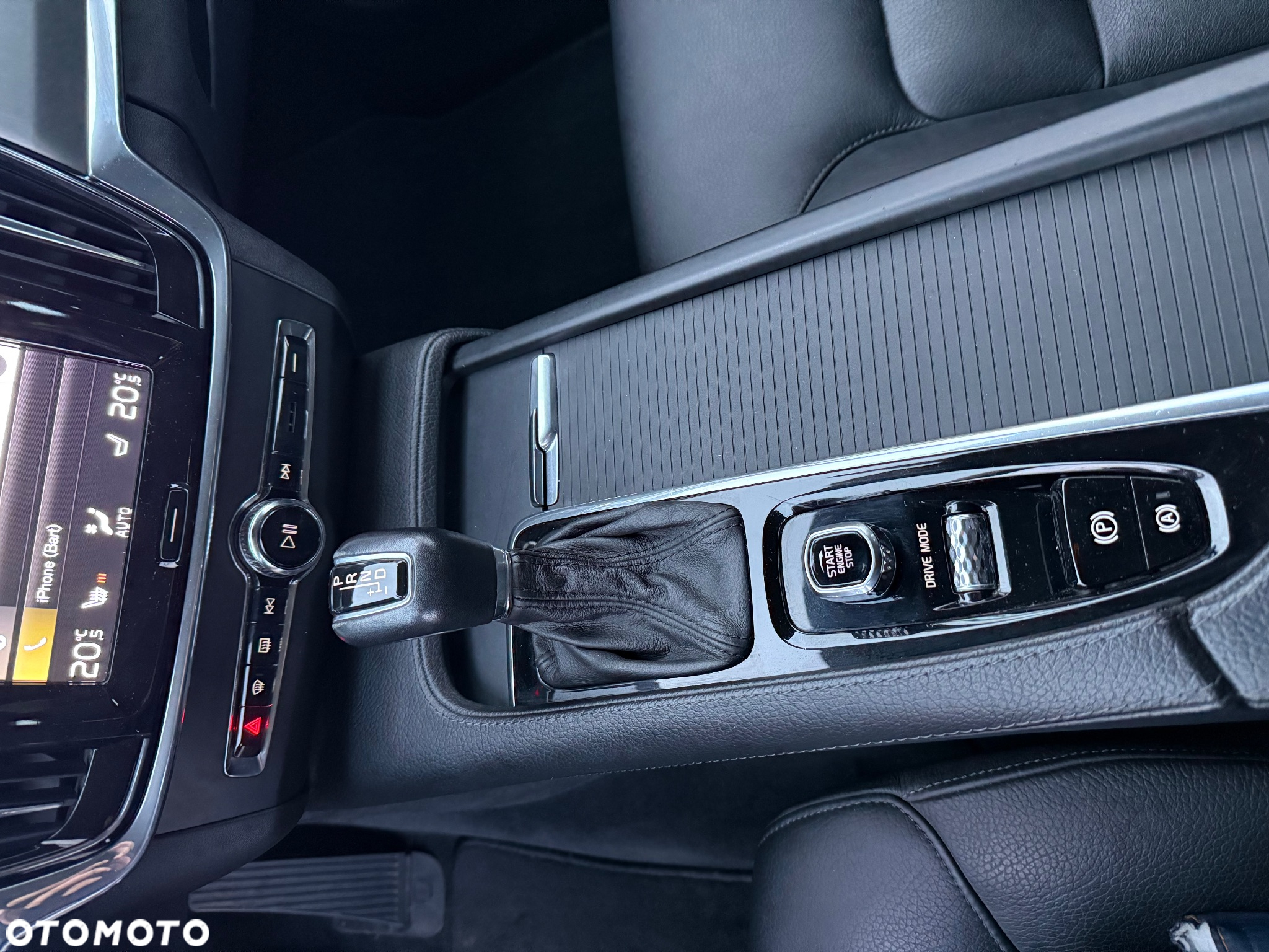 Volvo V90 D5 AWD Momentum - 24