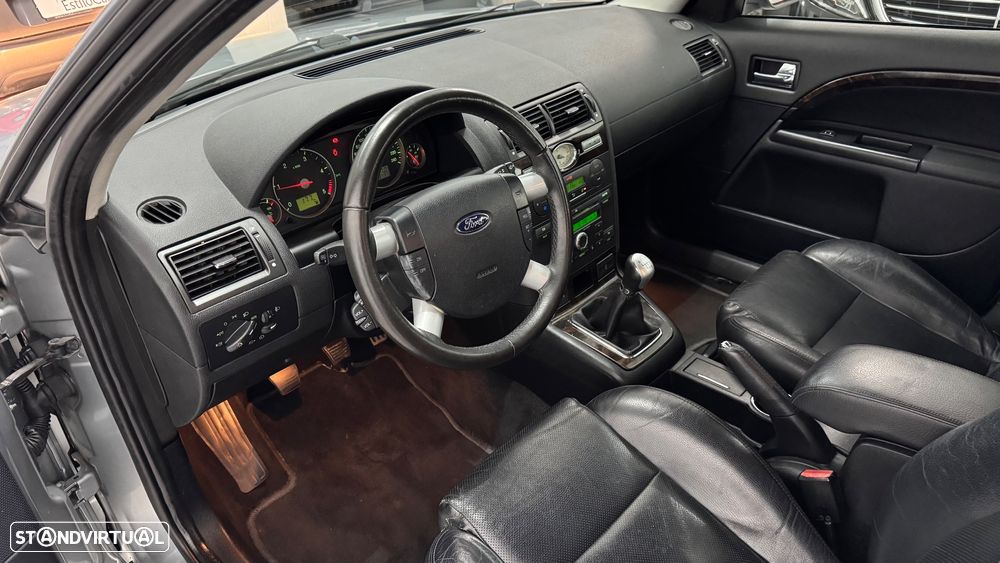 Ford Mondeo 2.0 TDCI Ghia Executive - 23