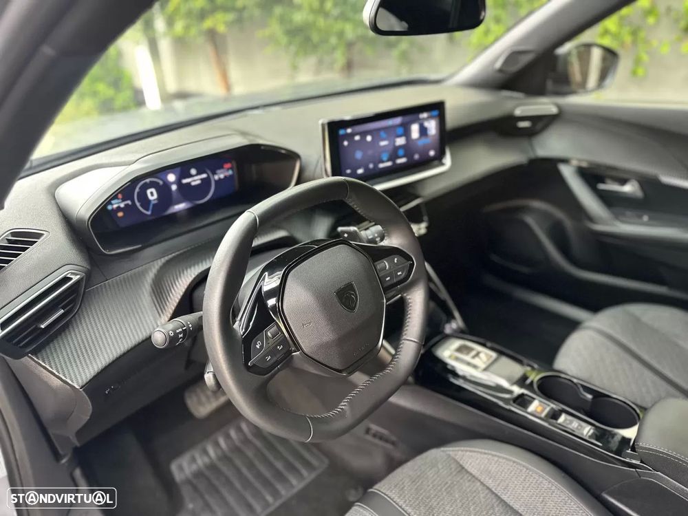 Peugeot 2008 1.2 Hybrid Allure e-DCS6 - 11