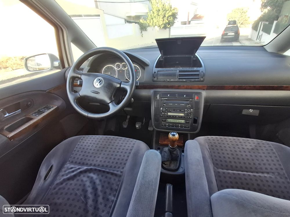 VW Sharan 1.9 TDi Confortline Tip - 11