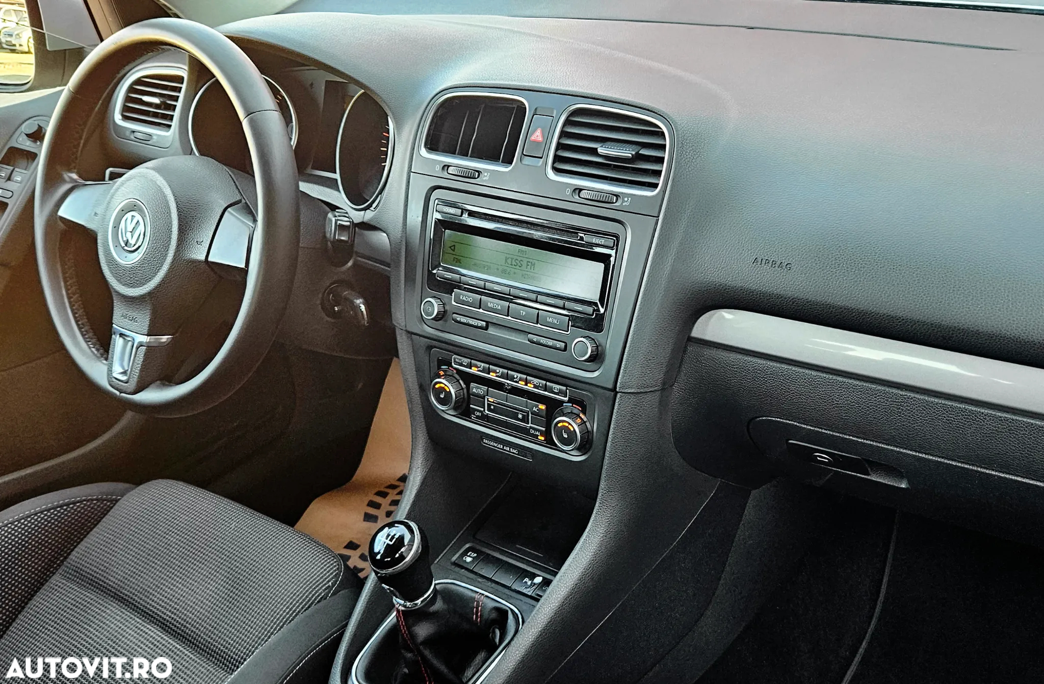 Volkswagen Golf - 15