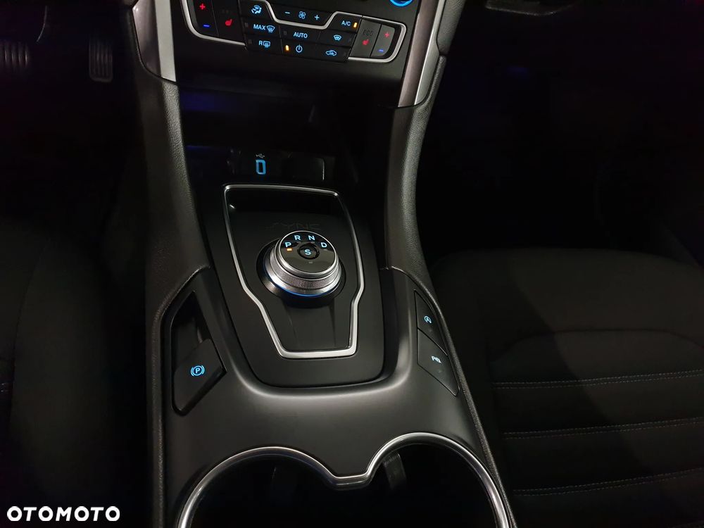 Ford Mondeo - 26