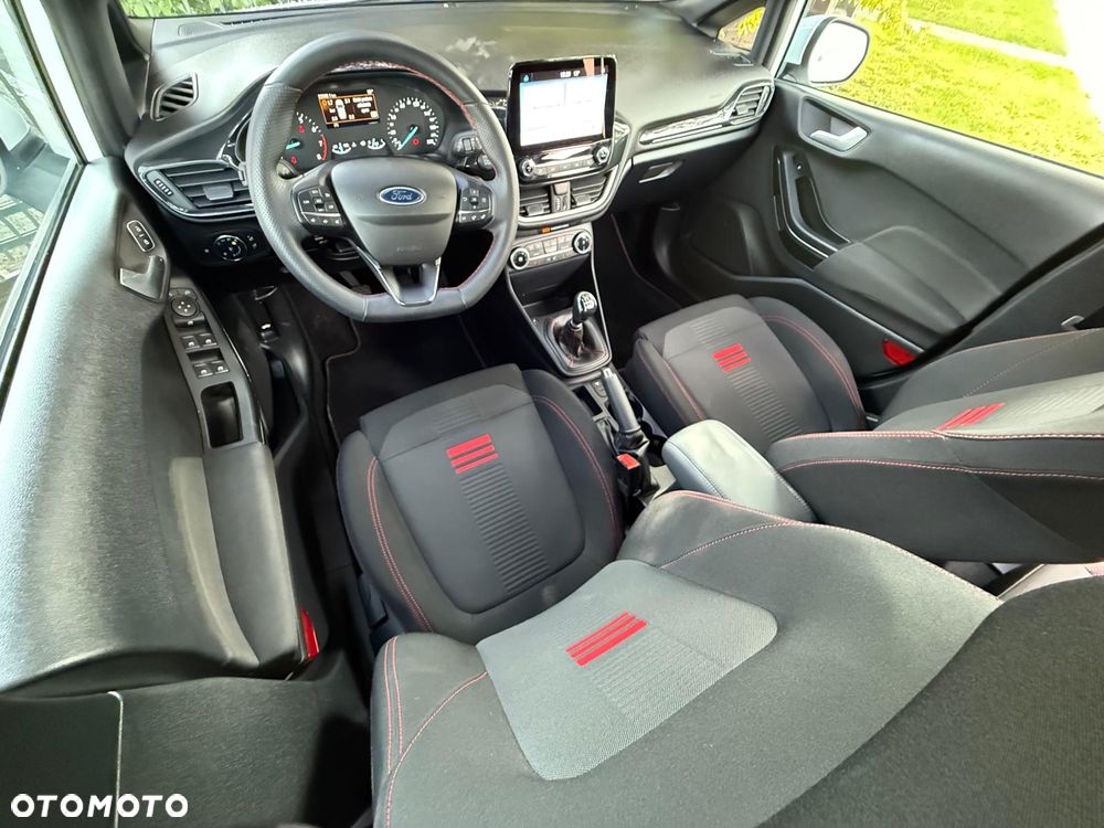 Ford Fiesta - 9