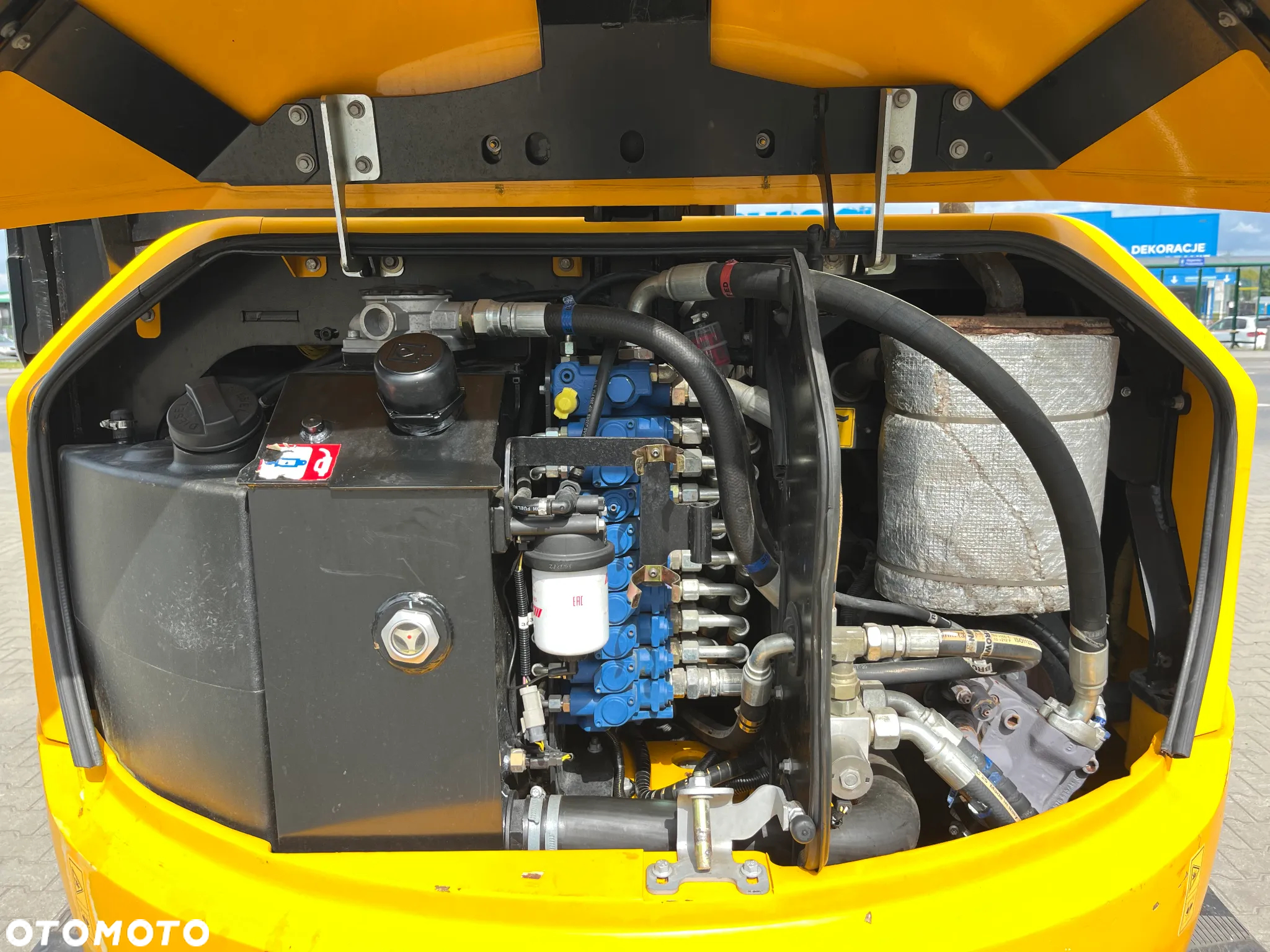 JCB 65 R-1 - 16